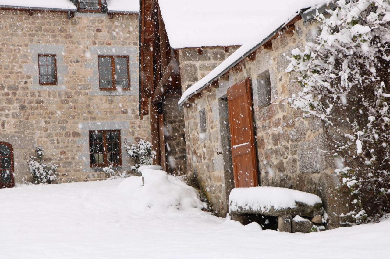 Le Petit Chateau Du Villard Le Malzieu-Forain Kültér fotó