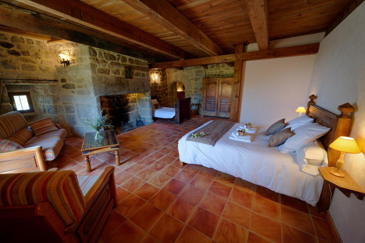 Le Petit Chateau Du Villard Le Malzieu-Forain Kültér fotó
