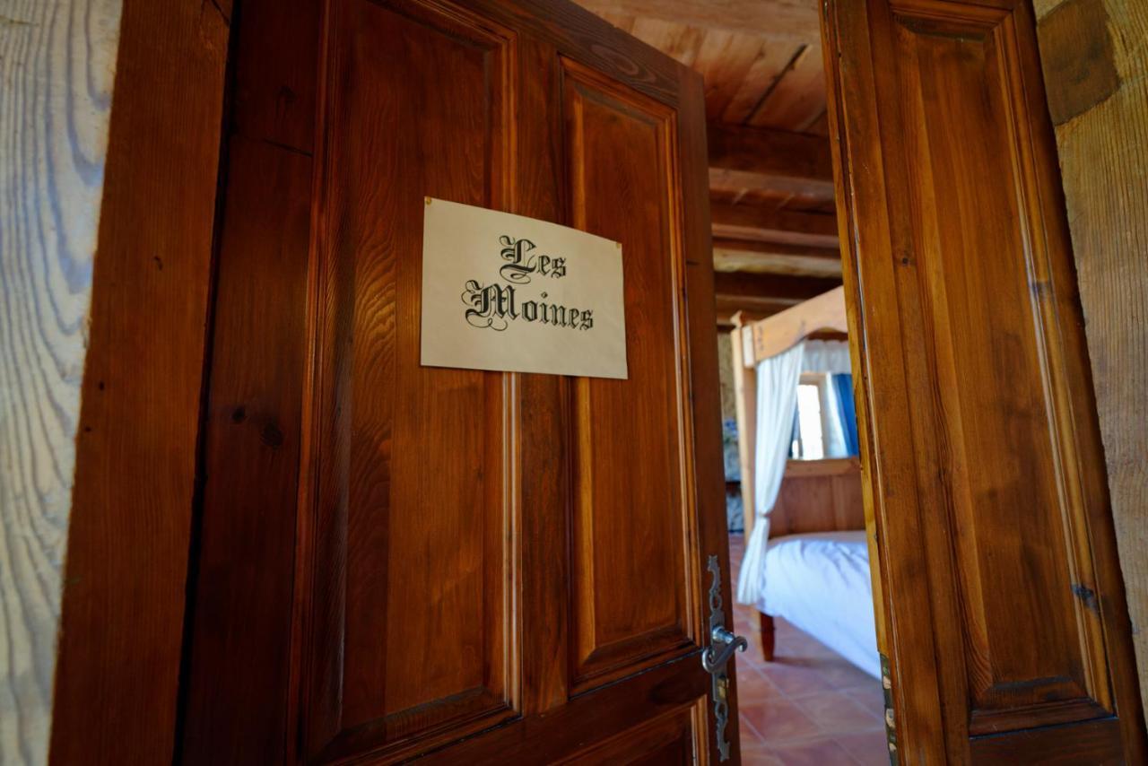 Le Petit Chateau Du Villard Le Malzieu-Forain Kültér fotó