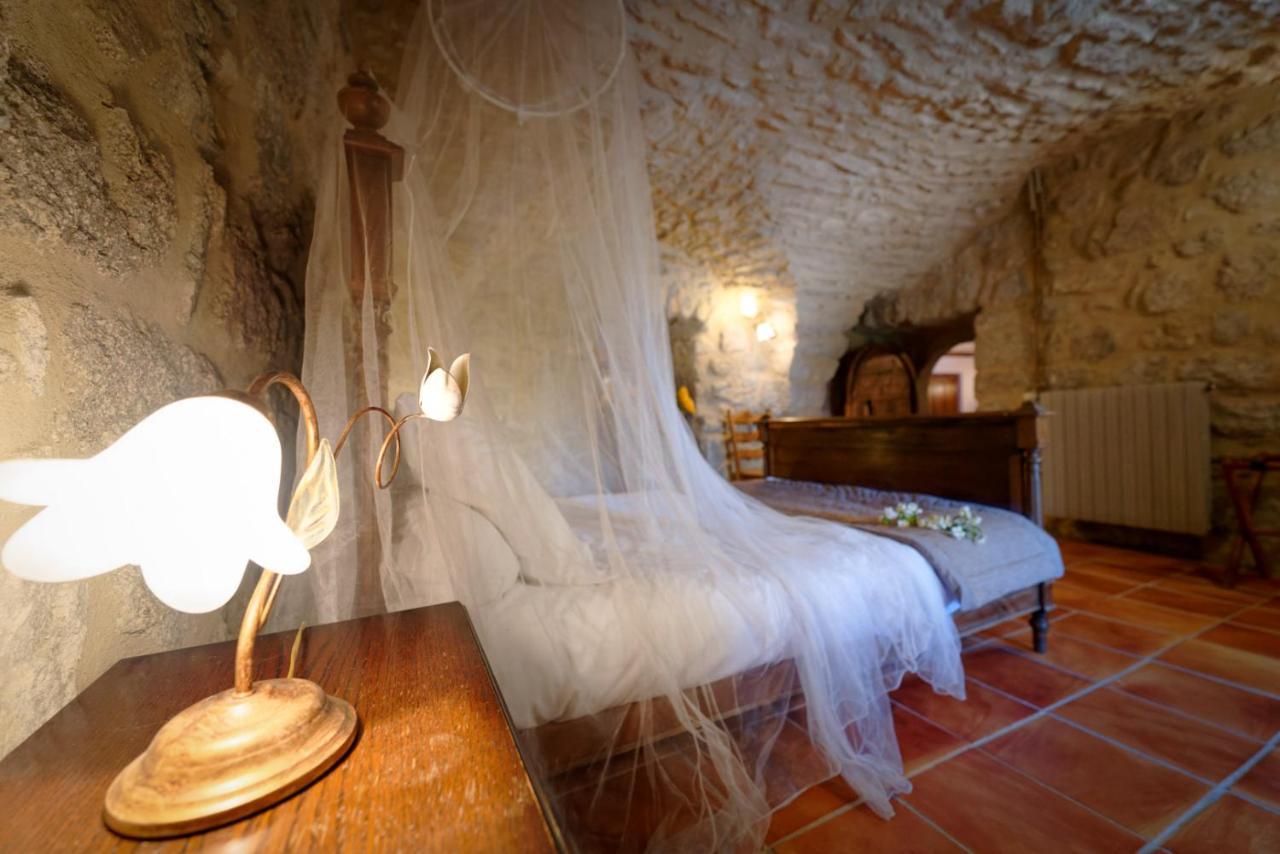 Le Petit Chateau Du Villard Le Malzieu-Forain Kültér fotó