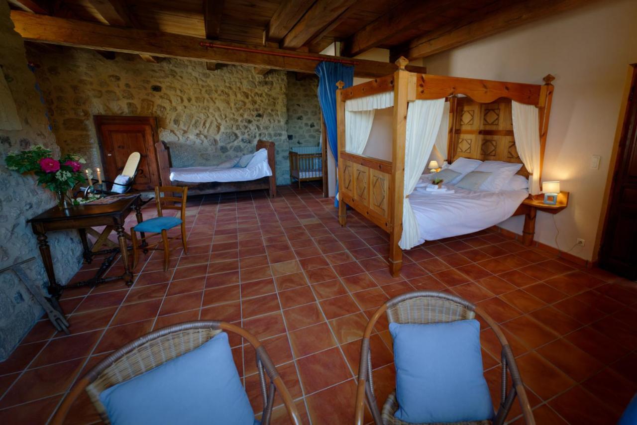 Le Petit Chateau Du Villard Le Malzieu-Forain Kültér fotó