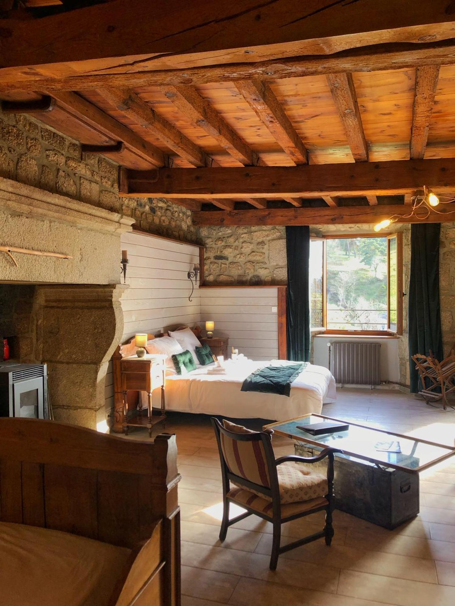 Le Petit Chateau Du Villard Le Malzieu-Forain Kültér fotó