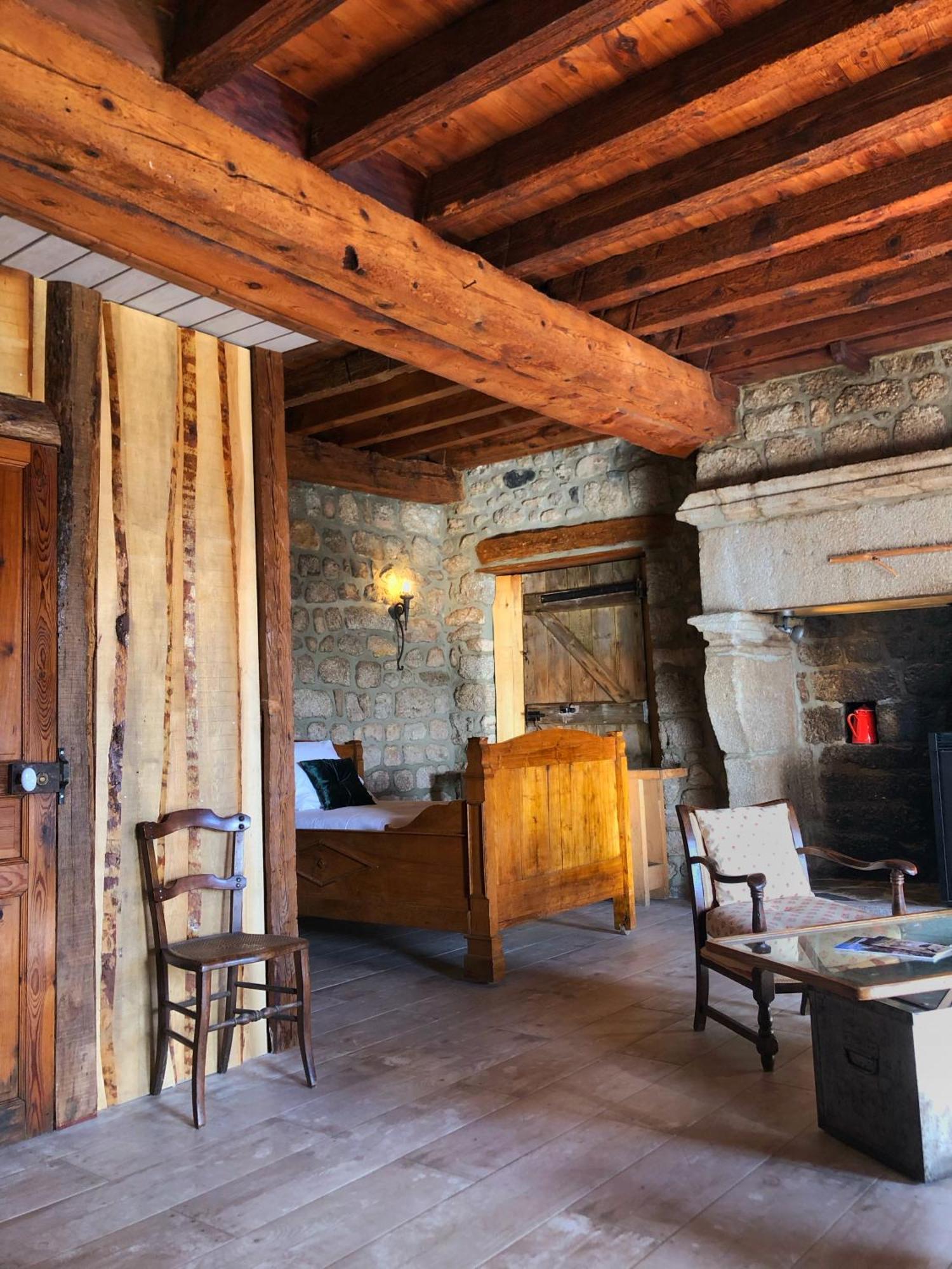 Le Petit Chateau Du Villard Le Malzieu-Forain Kültér fotó